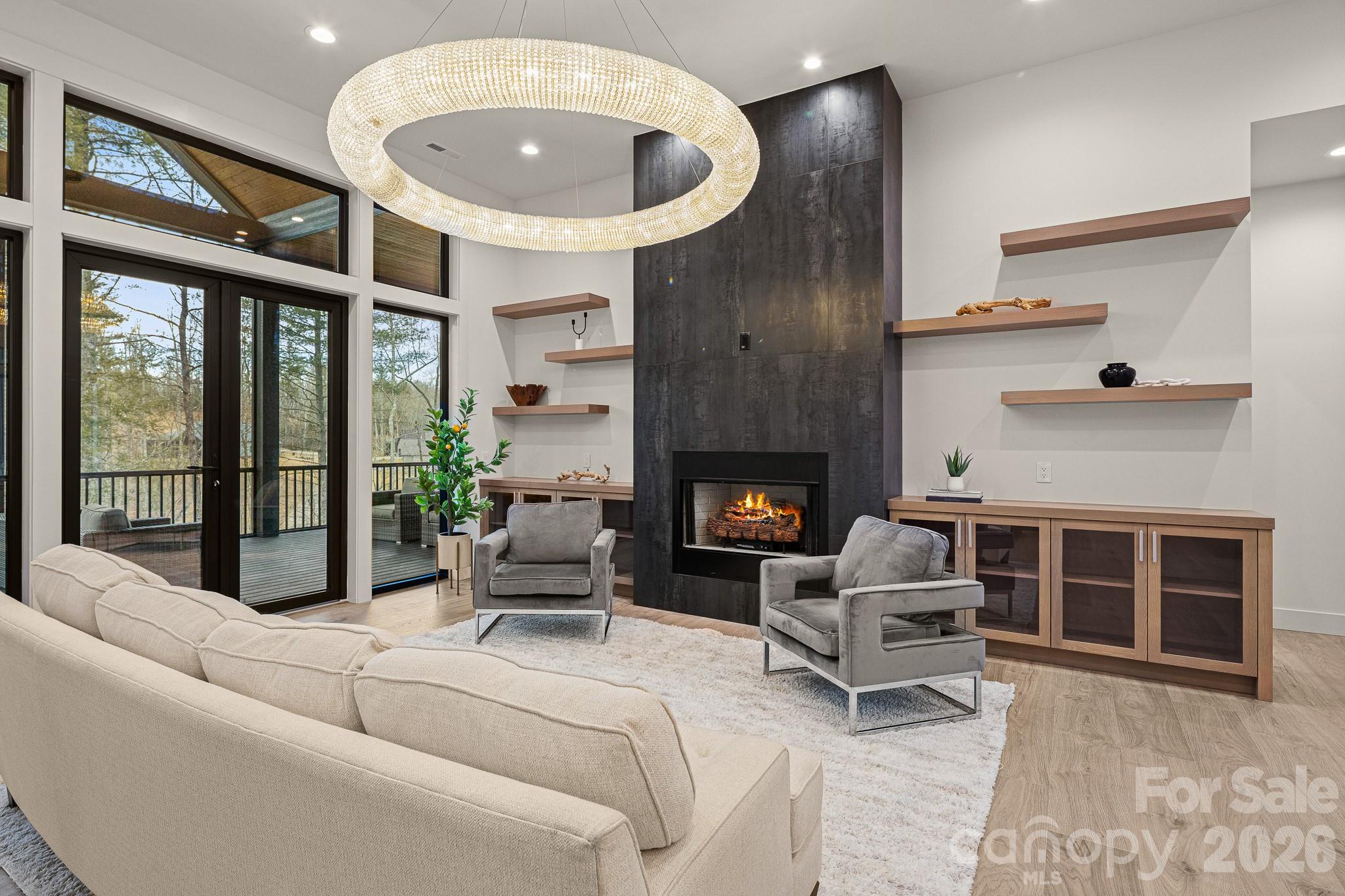 Horse Shoe Cove - Residential