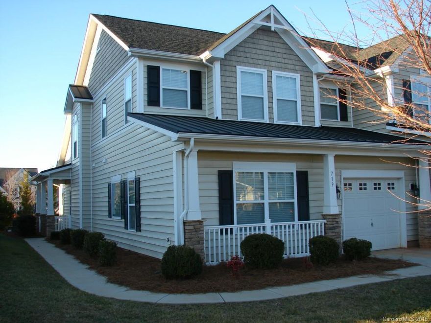 Great end unit townhome in beautiful Millwood Plantation! Master bedroom and laundry on main level with two story great room, large dining area and kitchen! Open floor plan! Two additional bedrooms upstairs with a large loft area and walk-in attic. Single garage, patio and deck! Great access to shopping, restaurants and I-77!