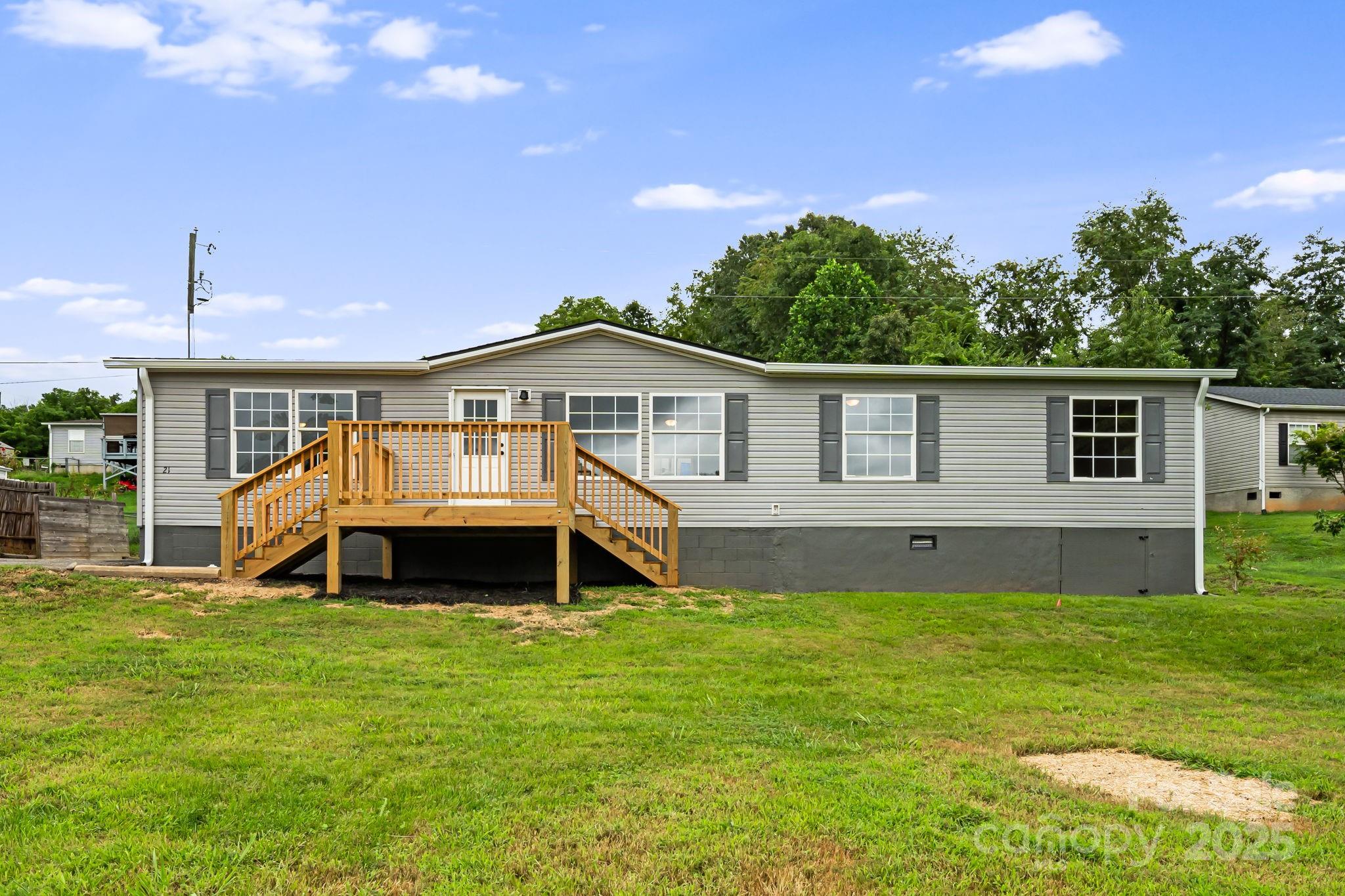 21 Toms Road