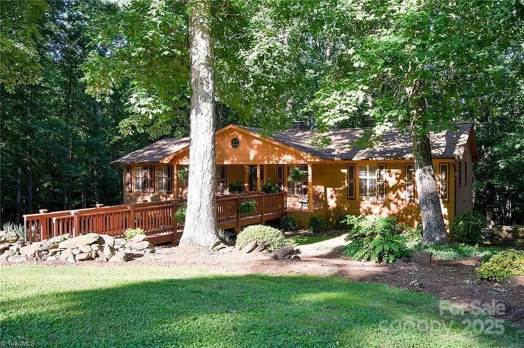 Mt View Courts - Residential