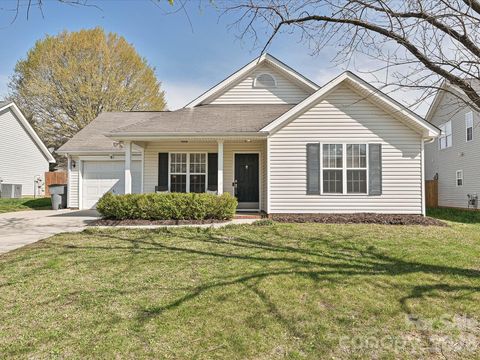 1821 Conifer Circle Charlotte NC 28213