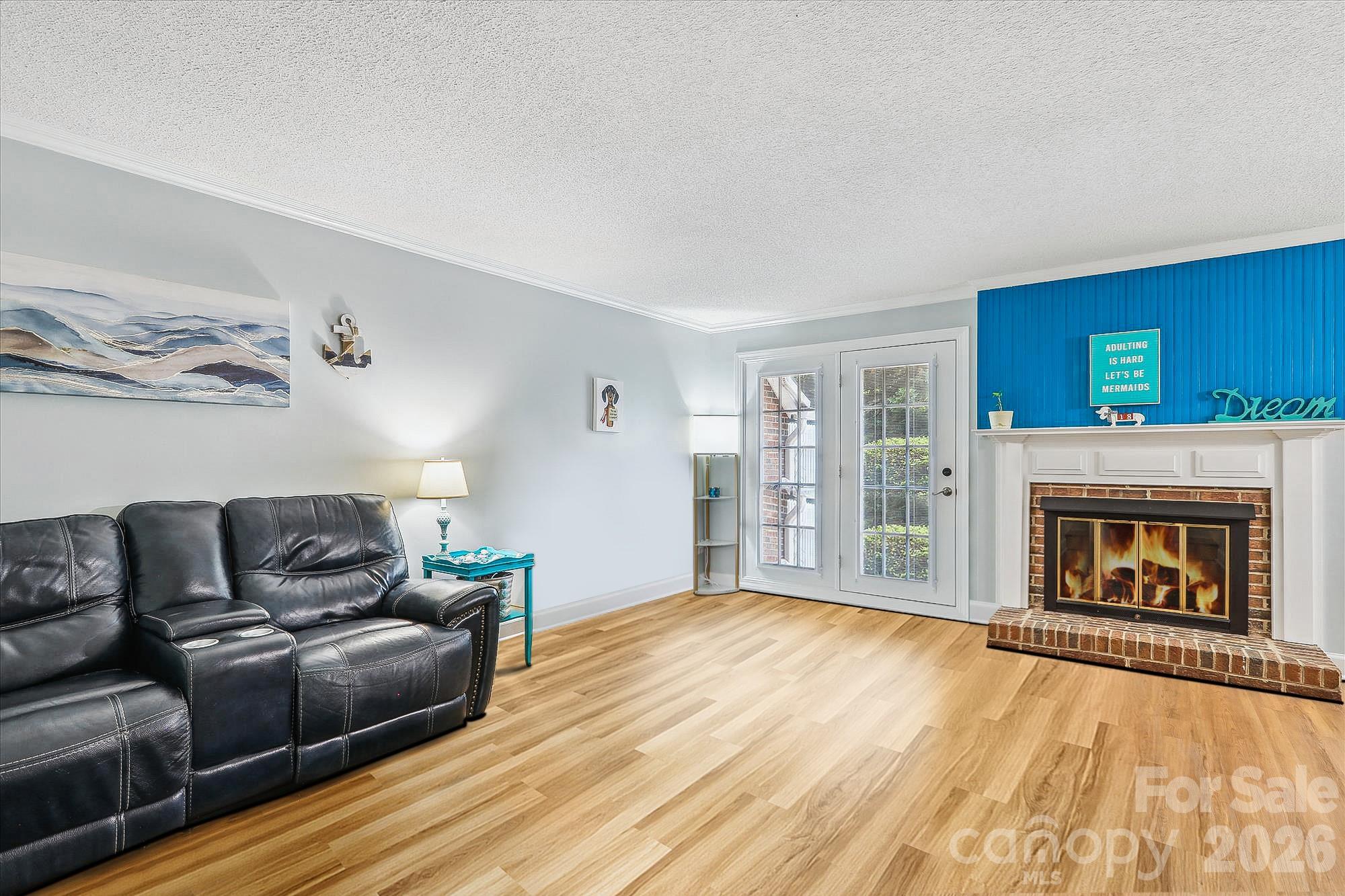 806 Colony Oaks Drive