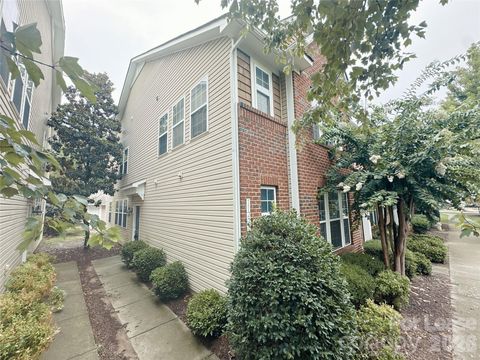 Photo of 11228 Cedar Walk Lane, Charlotte, NC 28277 (MLS # 4407855)