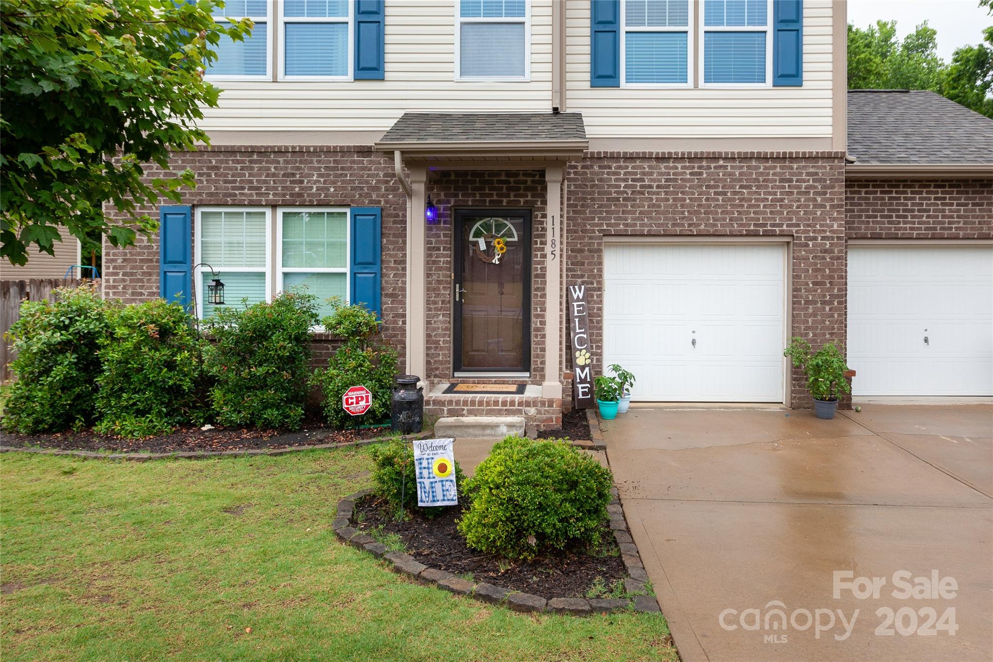 Ellis Pond - Residential