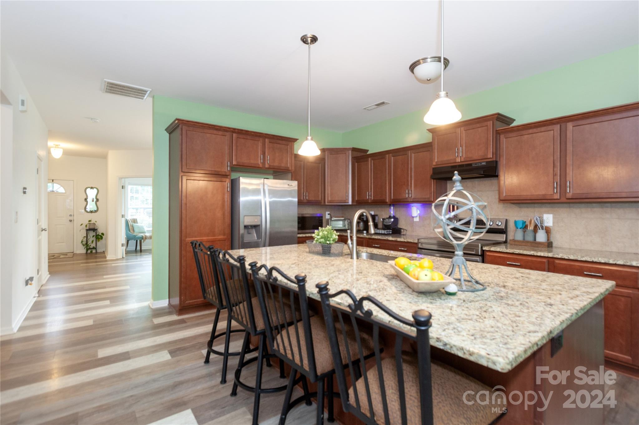 Ellis Pond - Residential