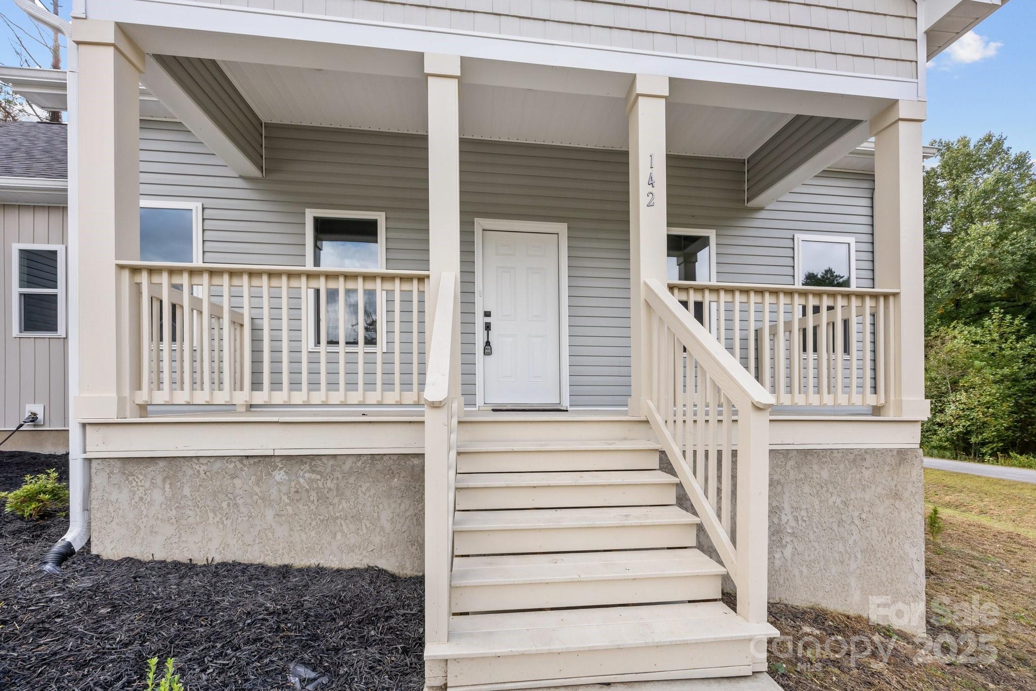 142 Crystal Heights Drive