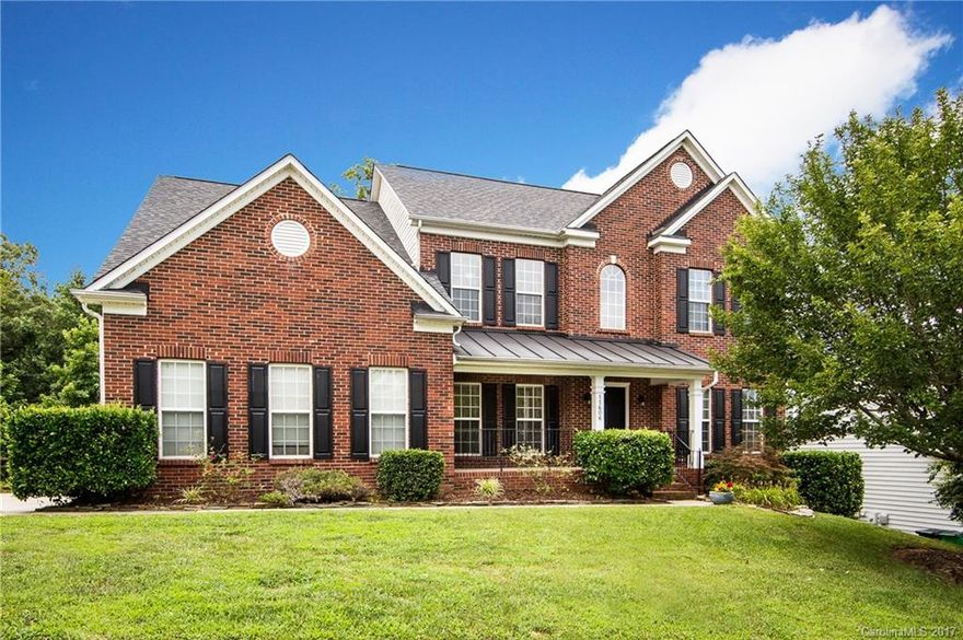 You must see this amazing home in the waterfront neighborhood, Mt Isle Harbor.5 Bedrooms/Bonus,2.5 Baths, huge family room, gas fireplace,wall of windows across the back.Amazing sunroom. Kitchen features ceramic tile, granite,SS appliances,lots of cabinets,pantry.Beautiful foyer open to office/living room/study and dining room. Wonderful master suite with granite,ceramic tile, dual vanities, frameless glass shower, garden tub,french doors,walk-in closet, rocking chair front porch.Neutral colors.