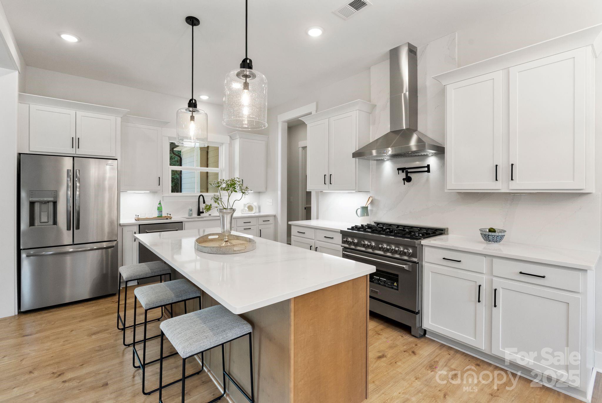 1025 Baylor Grove Road 8