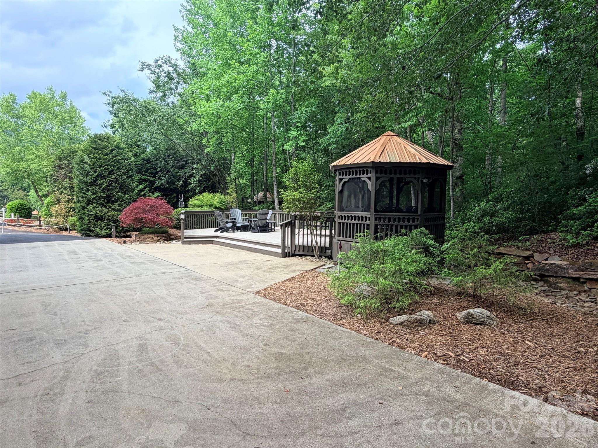 104 Willis Way