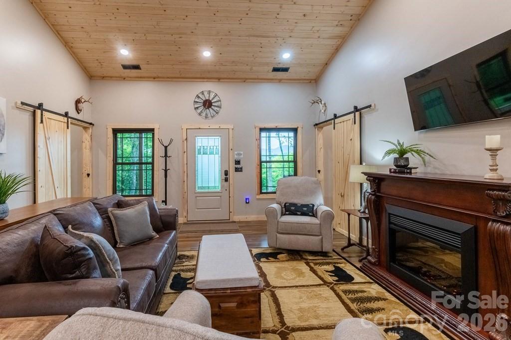 Honey Locust Estates - Residential