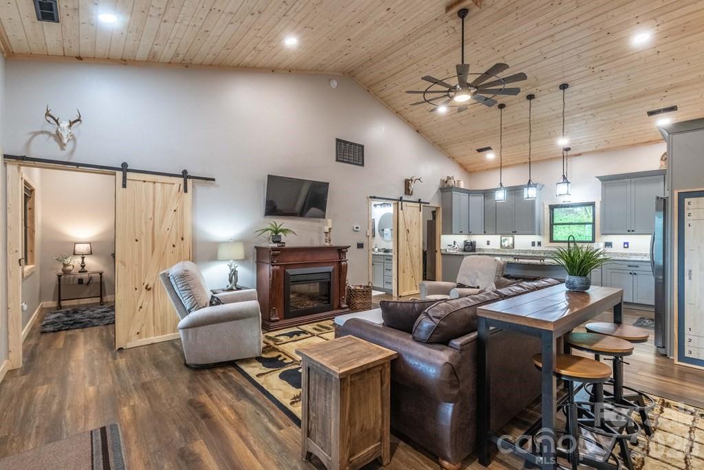 Honey Locust Estates - Residential