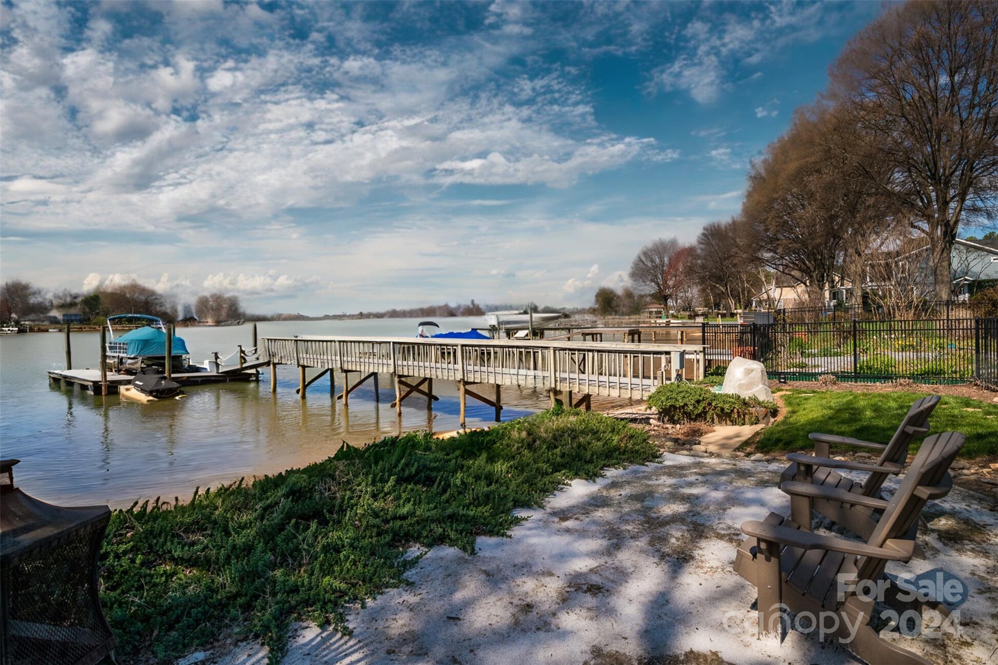 Island Forest - Residential