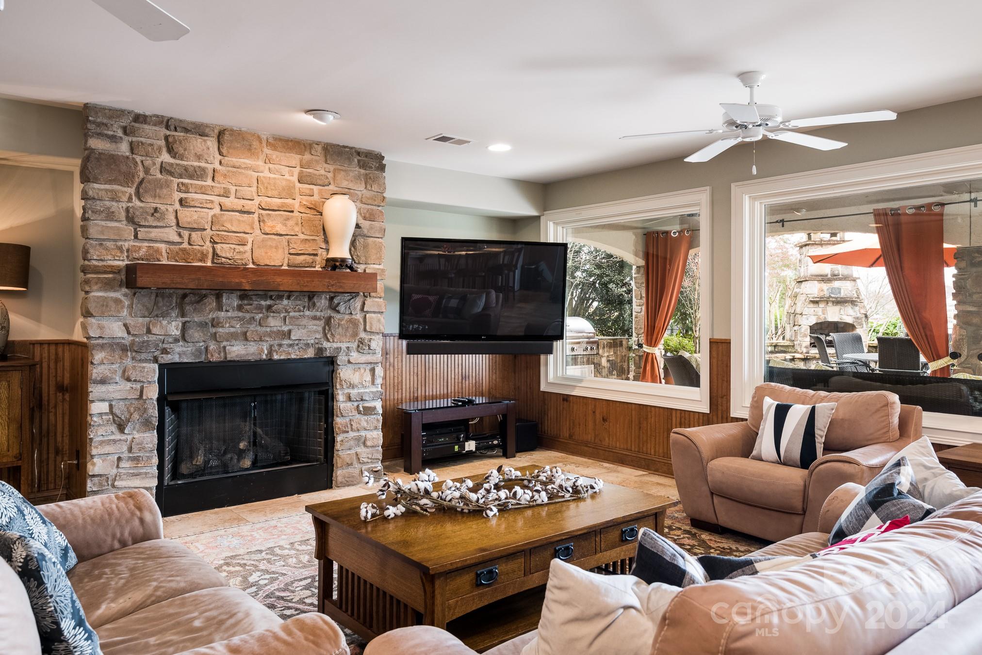 Island Forest - Residential