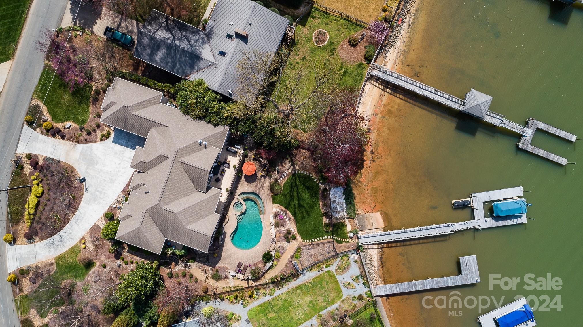 Island Forest - Residential