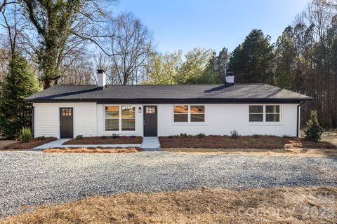 34886 Locust Lane New London NC 28127