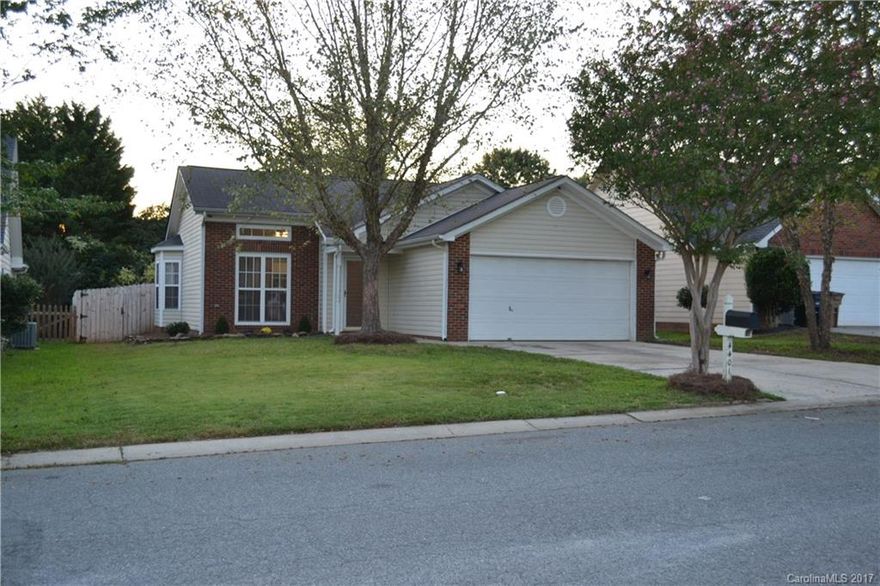 Hard to find immaculate 3 Bedroom Ranch w/2 car garage in Porter Ridge District.Freshly painted in neutral colors. Inviting Family Rm with Vaulted ceiling, double windows w/transoms, and open to kitchen. Cheery Breakfast nook tucked in Bay Window off kitchen. Large Master suite w/trey ceiling, garden tub, shower, dual vanities, walk in closet. Private fenced yard with patio & tree buffer. Stacked stone wall accents flower beds on front and side. Convenient location just off Hwy 74.Won't last!