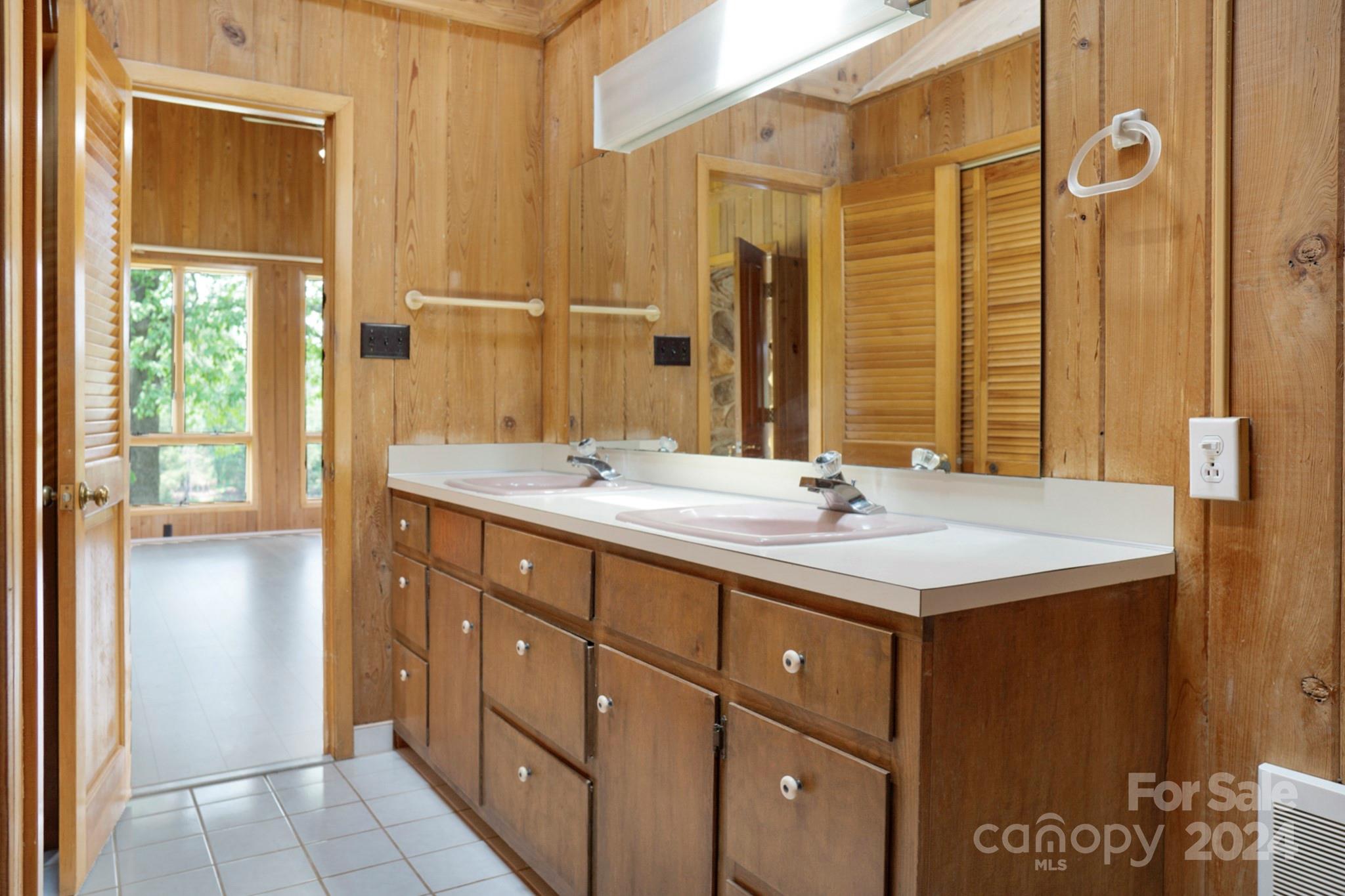 Eastview Oaks - Residential