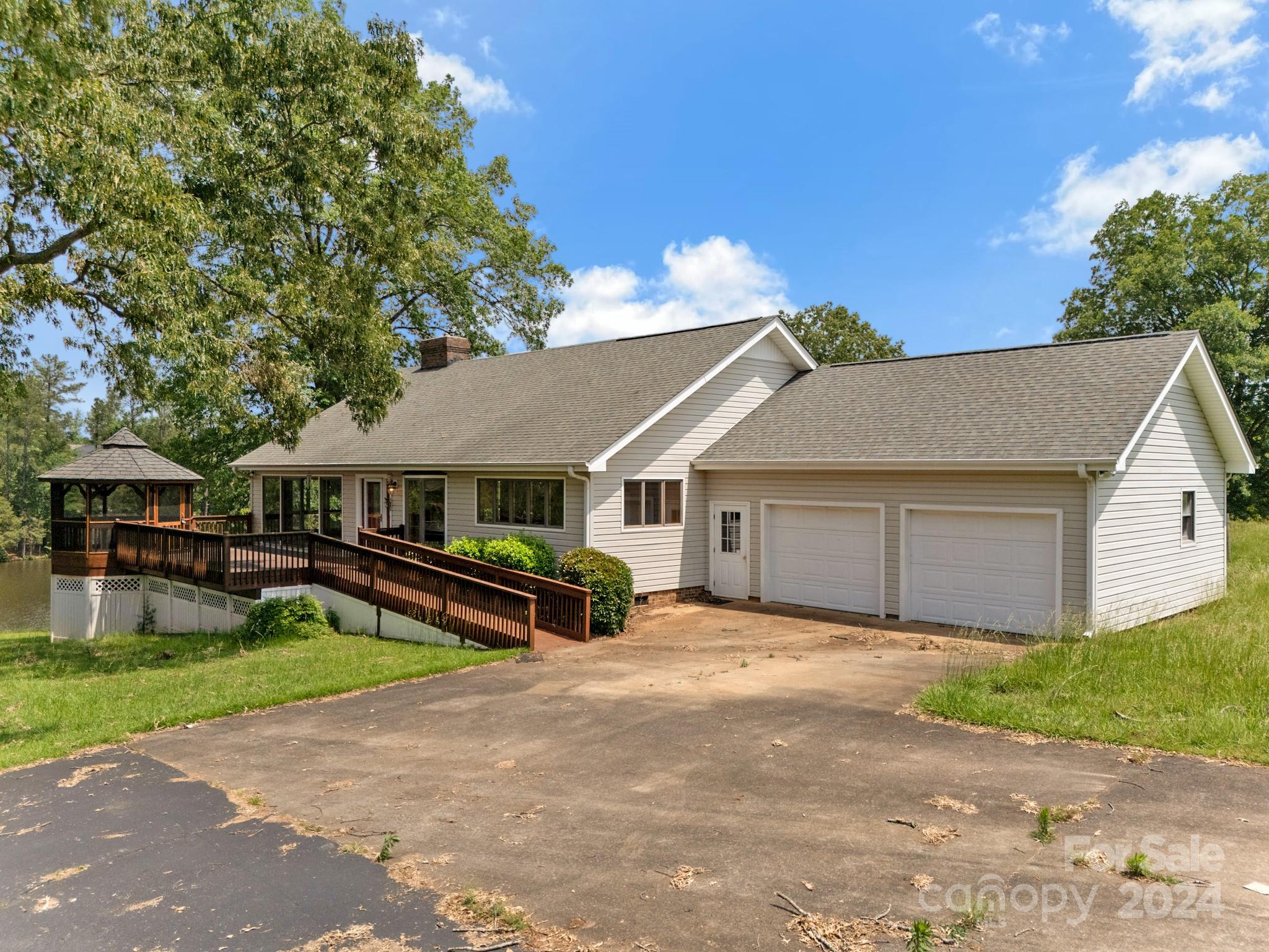 Eastview Oaks - Residential