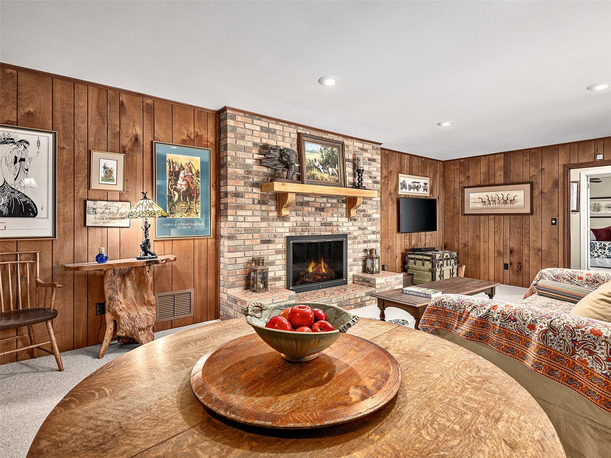 Hawthorn Hills - Residential