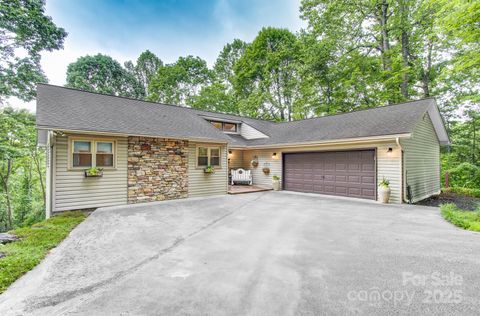 110 Spring Path Hendersonville NC 28739