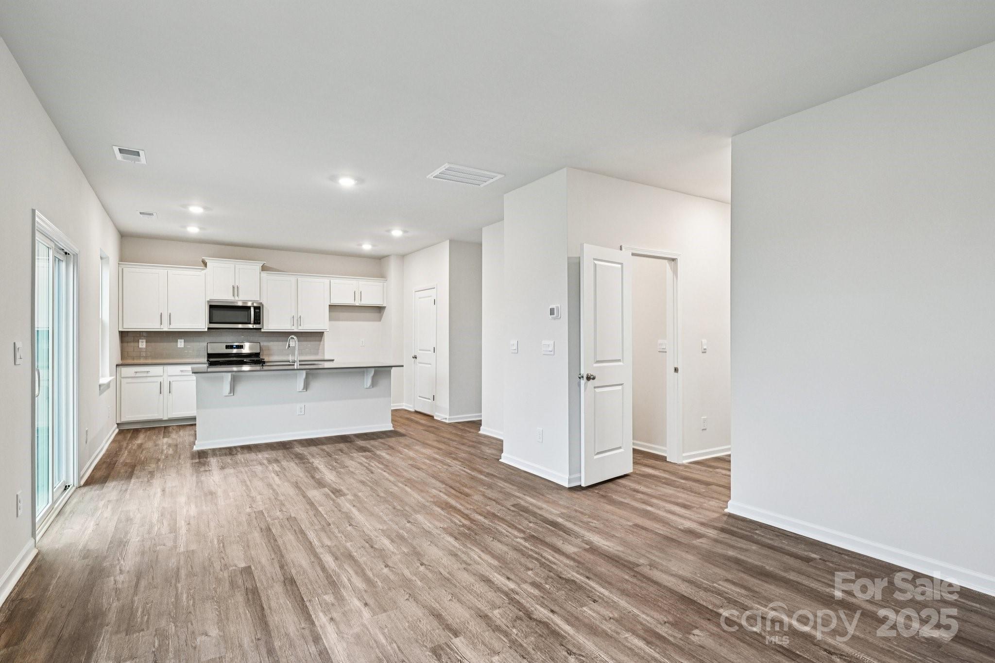 7648 Bainbridge Road