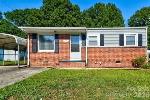 Photo of 308 S Myrtle School Road, Gastonia, NC 28052 (MLS # 4340941)