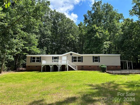 Single Family Residence in Maiden NC 5027 Sierra Drive.jpg