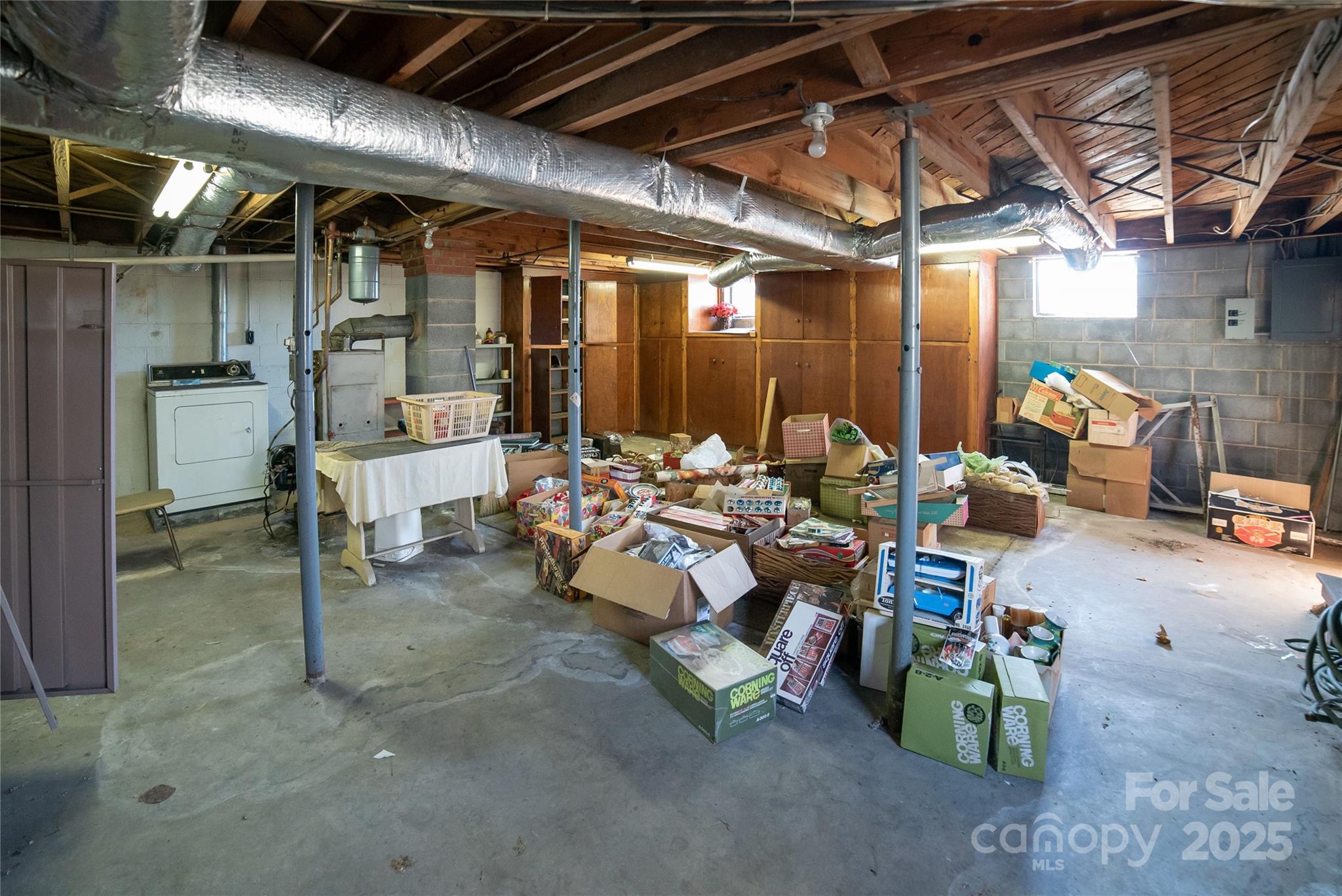 Valdese, North Carolina 28690, United States, 2 Bedrooms Bedrooms, ,1 BathroomBathrooms,Residential,Under Contract,85638