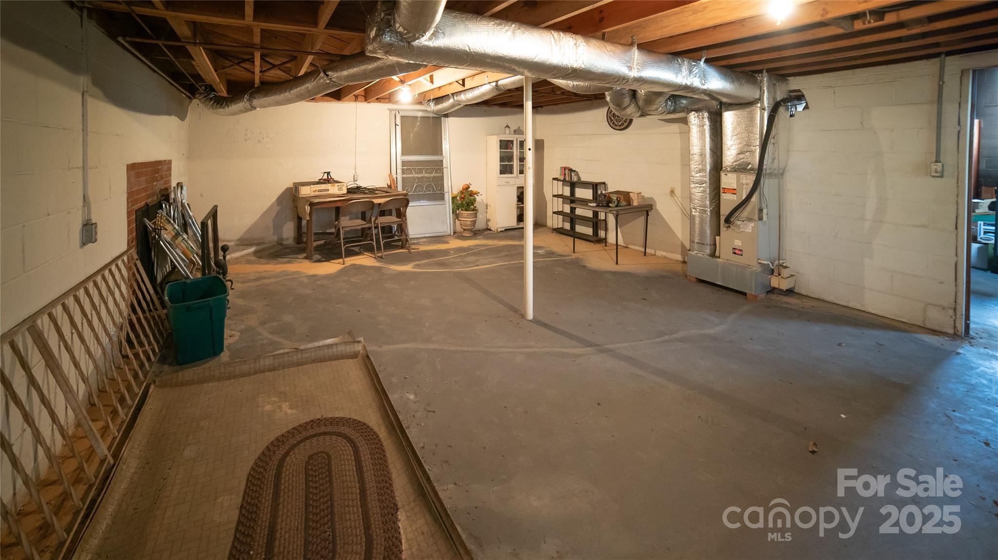 Valdese, North Carolina 28690, United States, 2 Bedrooms Bedrooms, ,1 BathroomBathrooms,Residential,Under Contract,85638