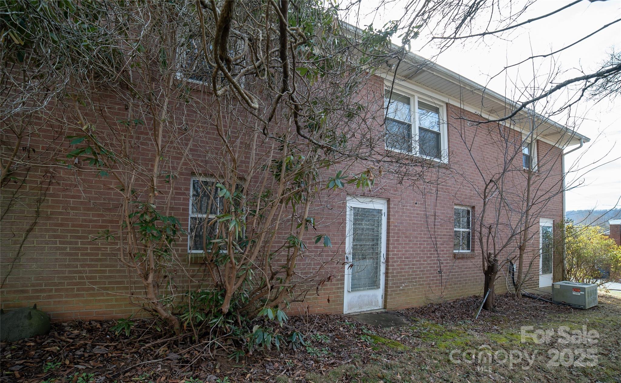 Valdese, North Carolina 28690, United States, 2 Bedrooms Bedrooms, ,1 BathroomBathrooms,Residential,Under Contract,85638