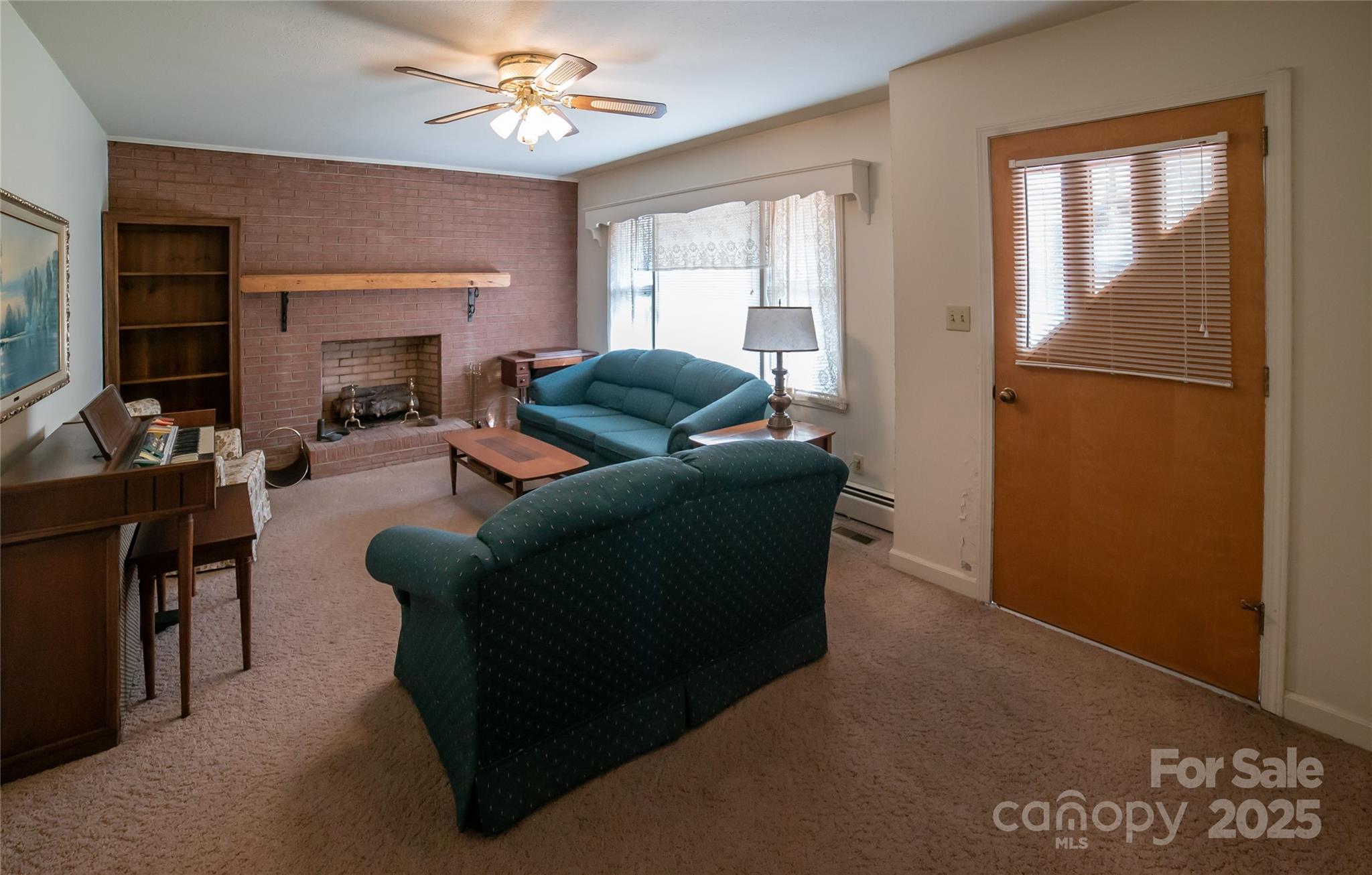 Valdese, North Carolina 28690, United States, 2 Bedrooms Bedrooms, ,1 BathroomBathrooms,Residential,Under Contract,85638