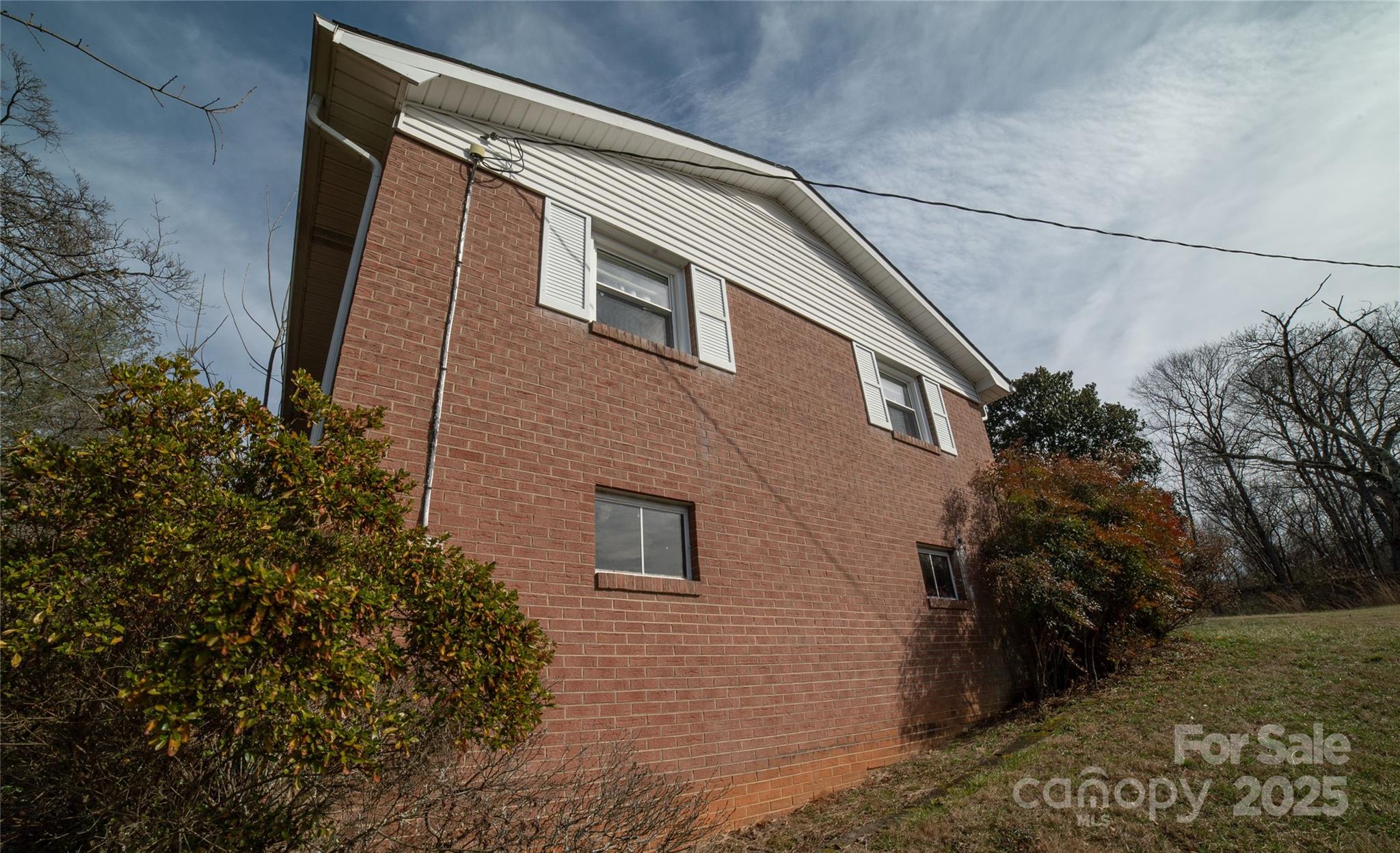 Valdese, North Carolina 28690, United States, 2 Bedrooms Bedrooms, ,1 BathroomBathrooms,Residential,Under Contract,85638