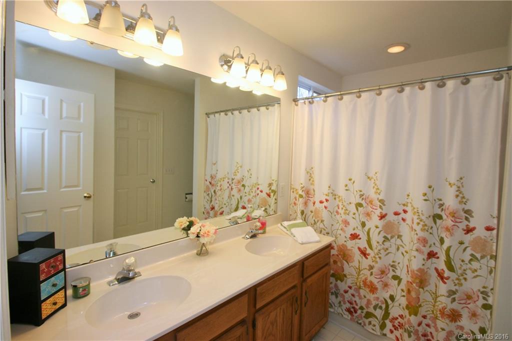 Brandon Oaks - Residential