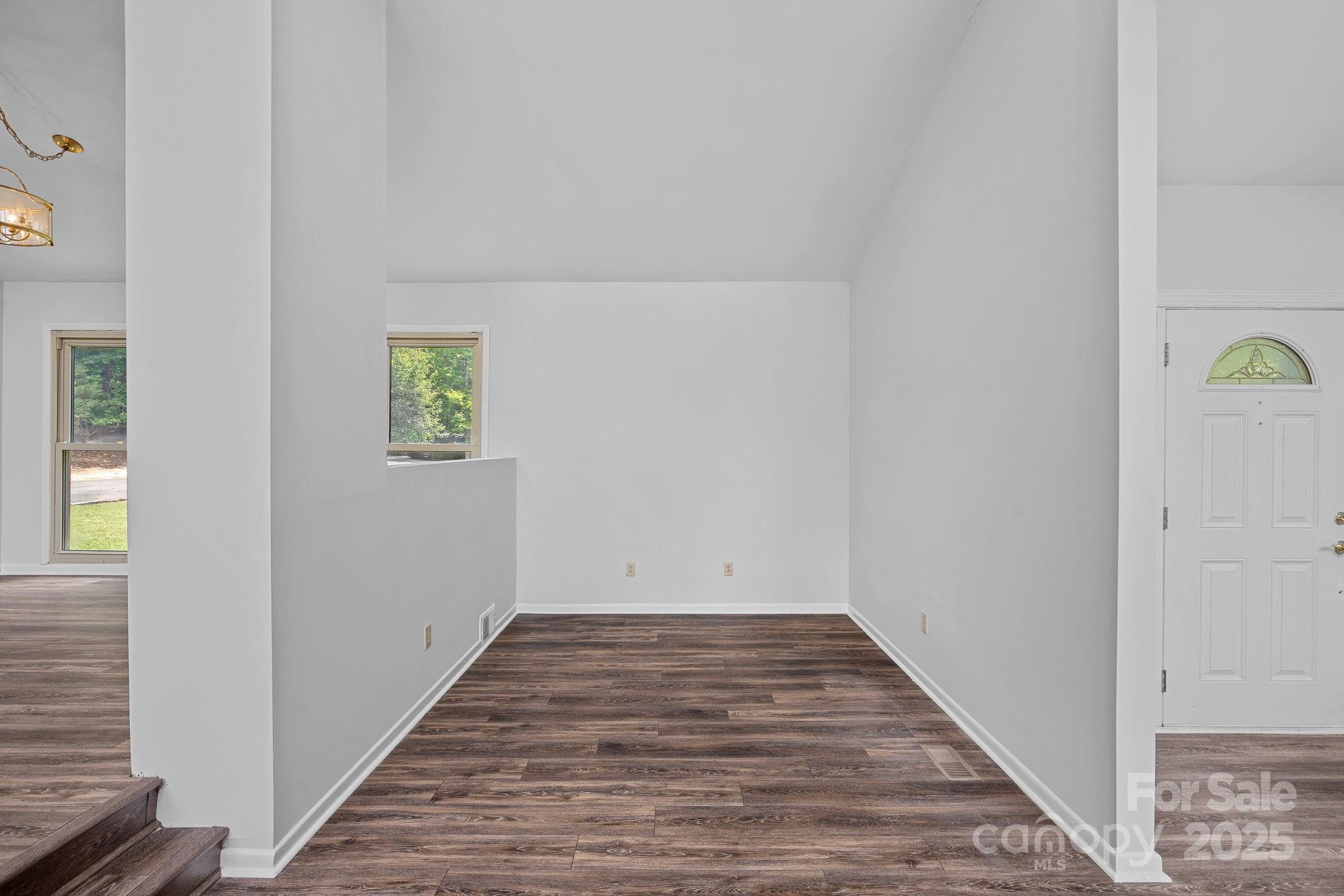 640 Lochaven Road