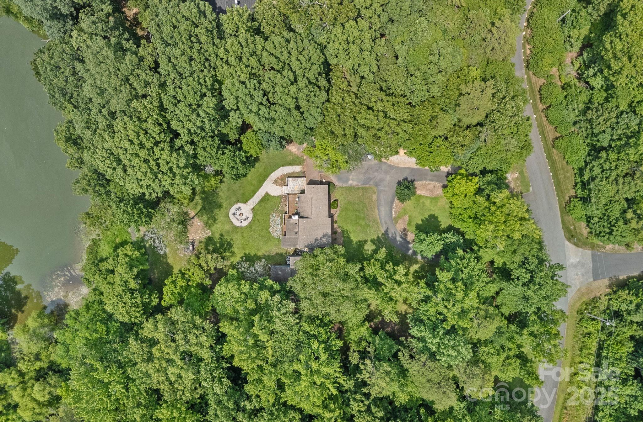 640 Lochaven Road