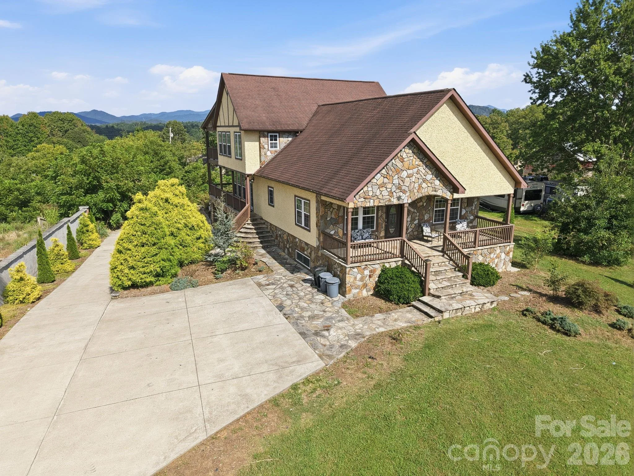1037 S Main Street, Mars Hill, NC, 28754