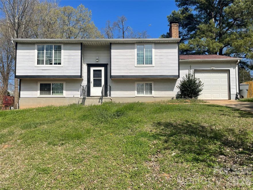 Welcome to 1221 Farmfield Lane, an amazing home with huge potential in the University area. No HOA! Bring your handyman because your family and private guests can be fully accommodated in this home after some TLC. If you desire an open living, dining and kitchen, look no further. Just off the kitchen area with great natural light for the interior of the home is a generous sunroom leading to a deck for great outdoor entertainment, and an expansive backyard. The lower level of the home provides a large family room with a wood-burning fireplace. 

Owner replaced HVAC within the last 8 years and roof within the last 4 years. 

This home is near UNCC, the greenway, lots of restaurants, grocery, banking, Interstate 485 and much more. 

The home would also make a great rental property.