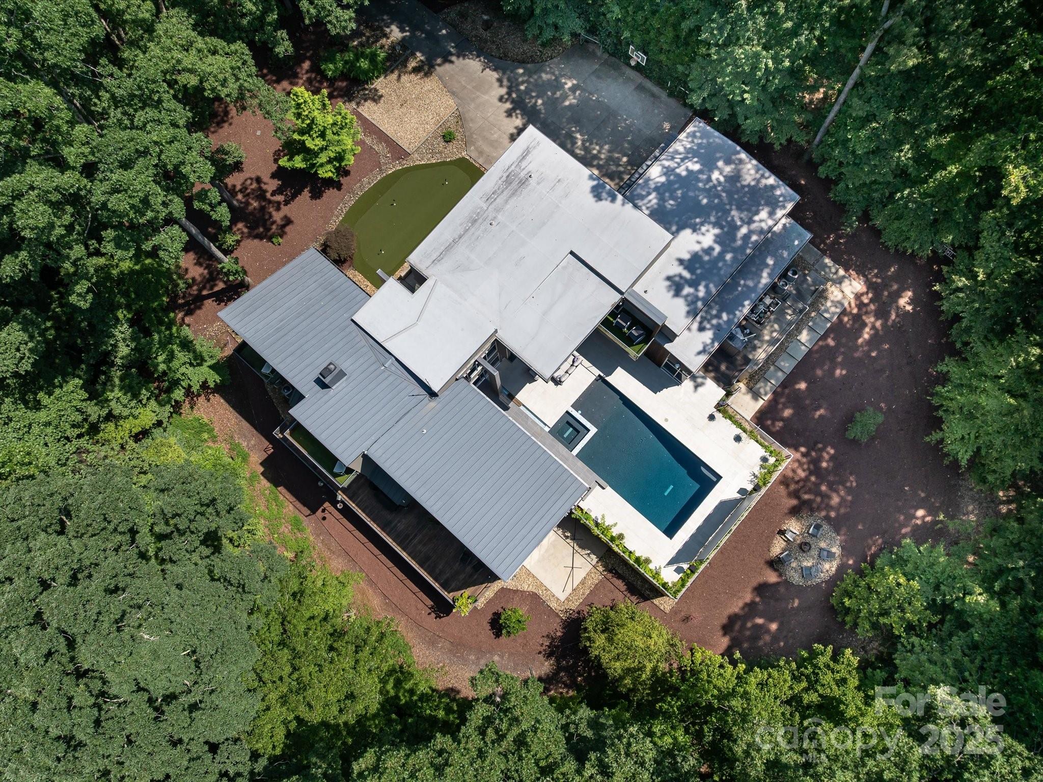3306 Nancy Creek Road