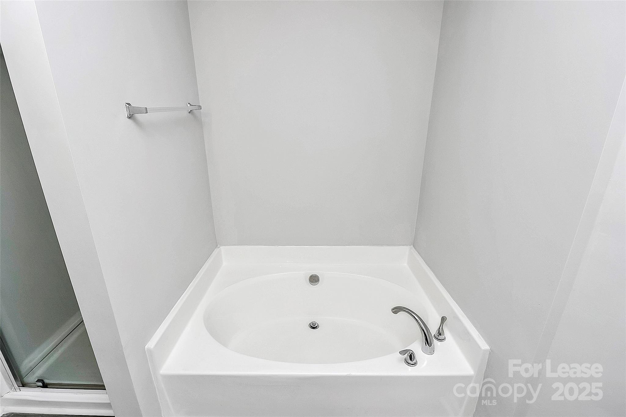 Abbotts Glen - Residential Lease