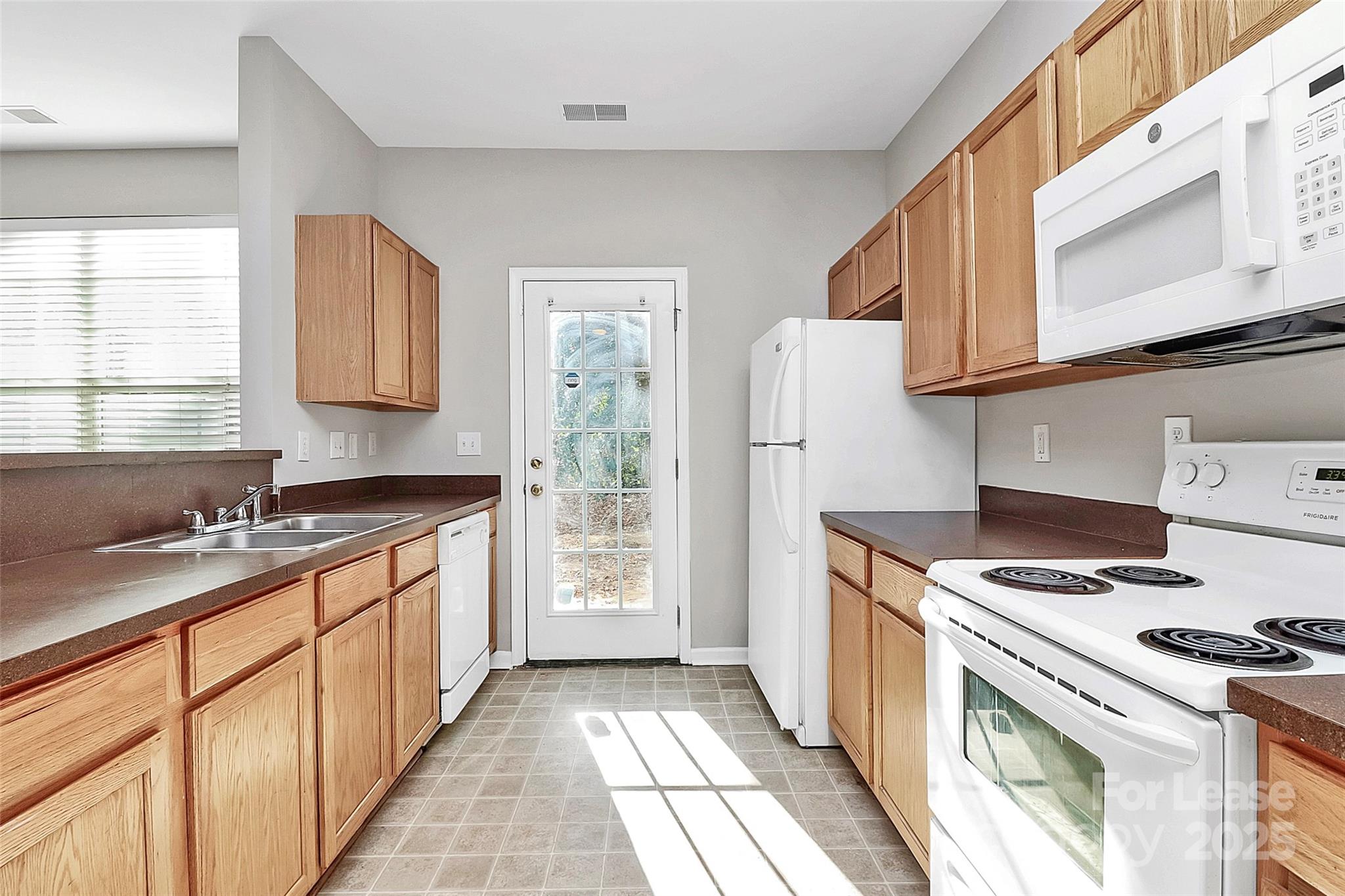 Abbotts Glen - Residential Lease