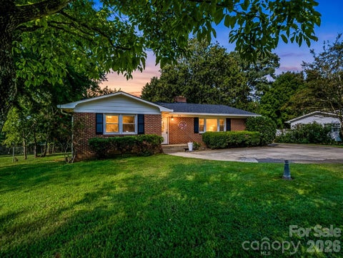 Photo of 275 Tanner Street, Rutherfordton, NC 28139 (MLS # 4422533)