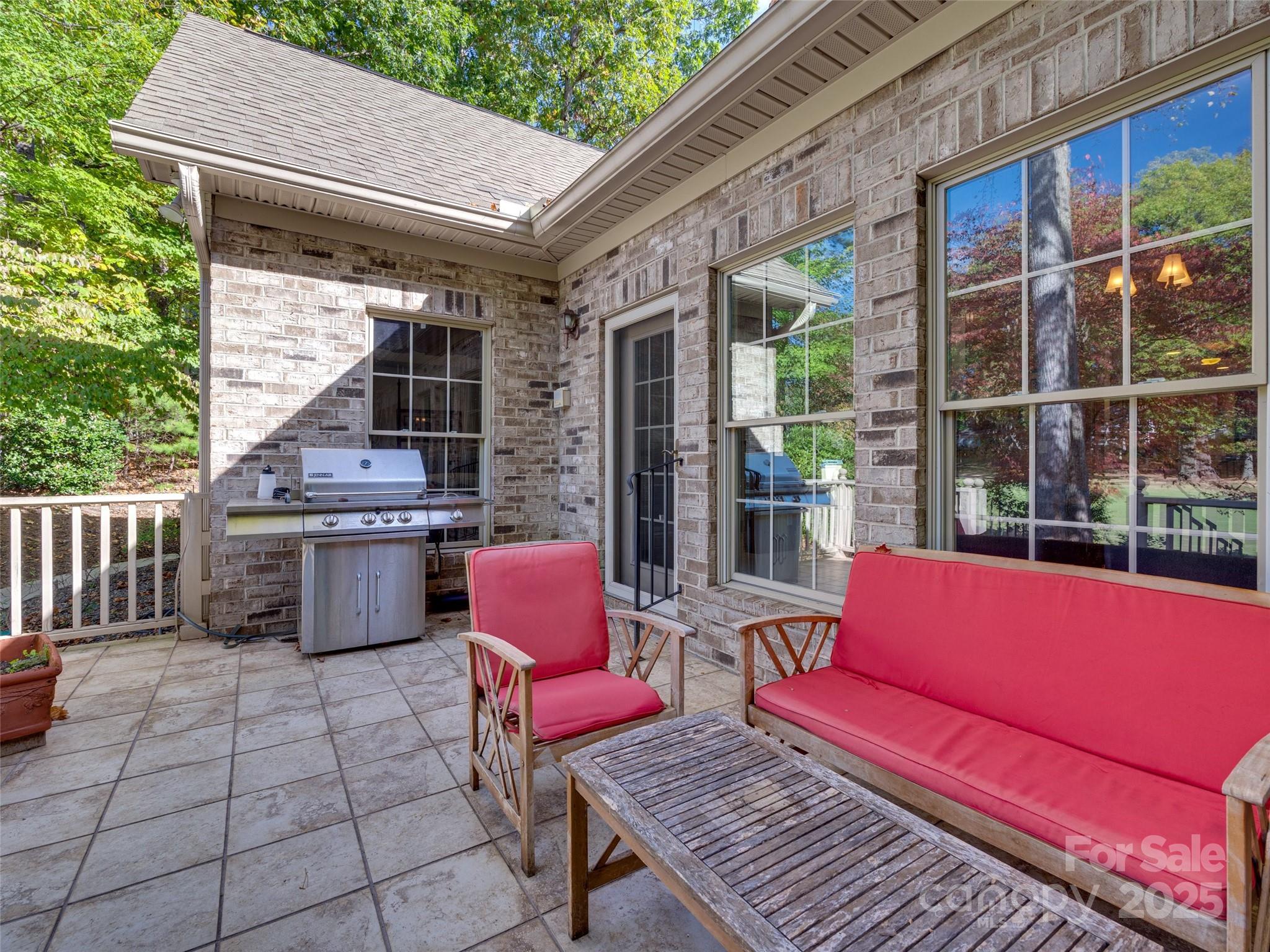 River Hills - Residential