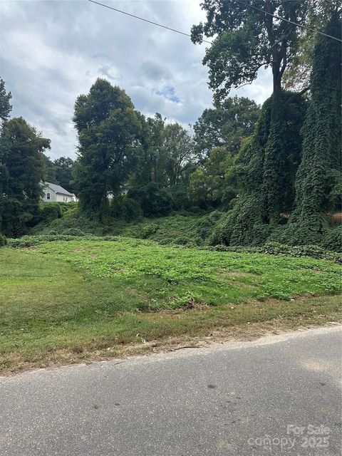 Photo of 209 James Street, Kannapolis, NC 28083 (MLS # 4306234) Photo of 209 James Street, Kannapolis, NC 28083 (MLS # 4306234)