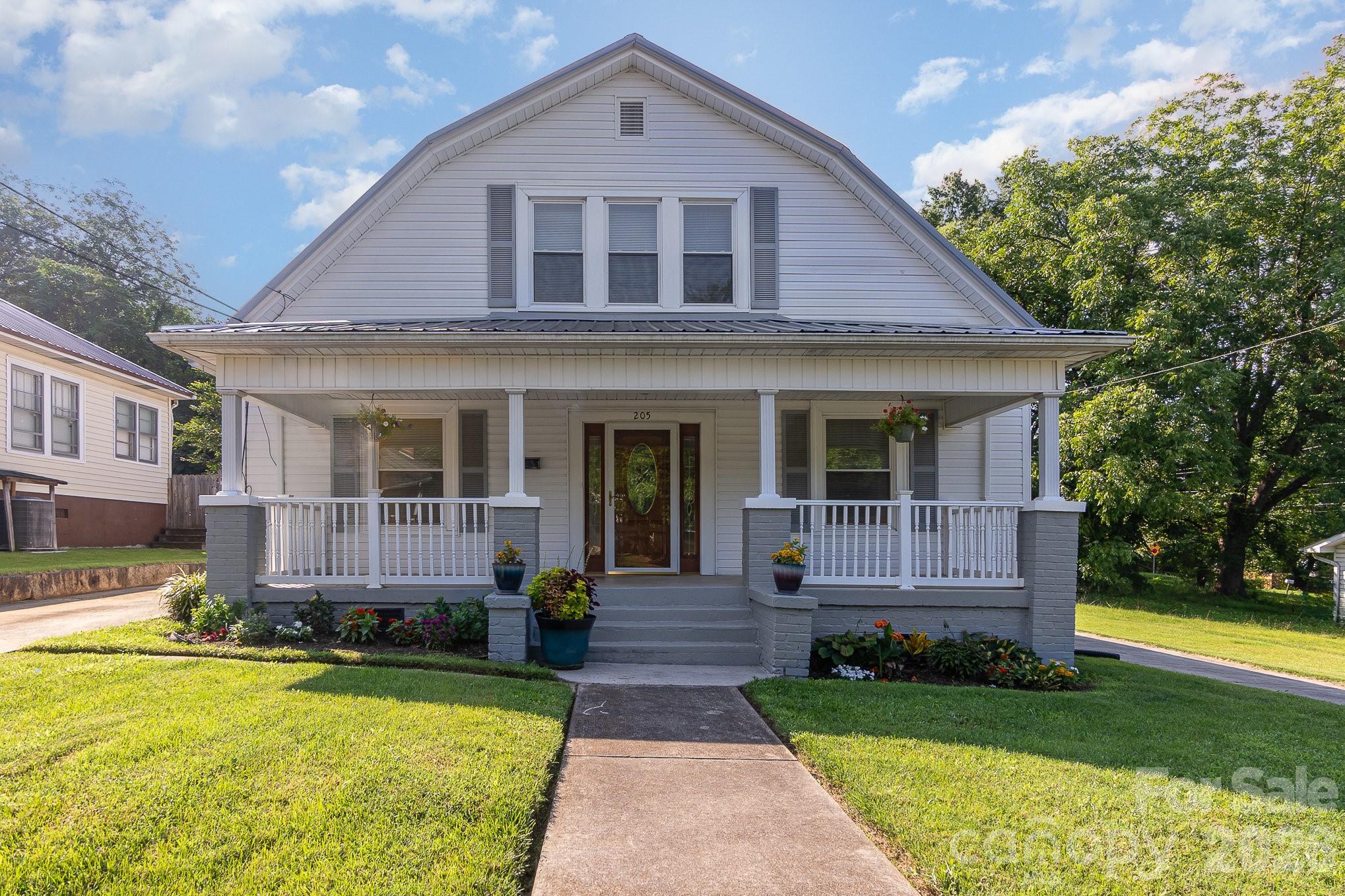 205 N Martin Luther King Jr Avenue
