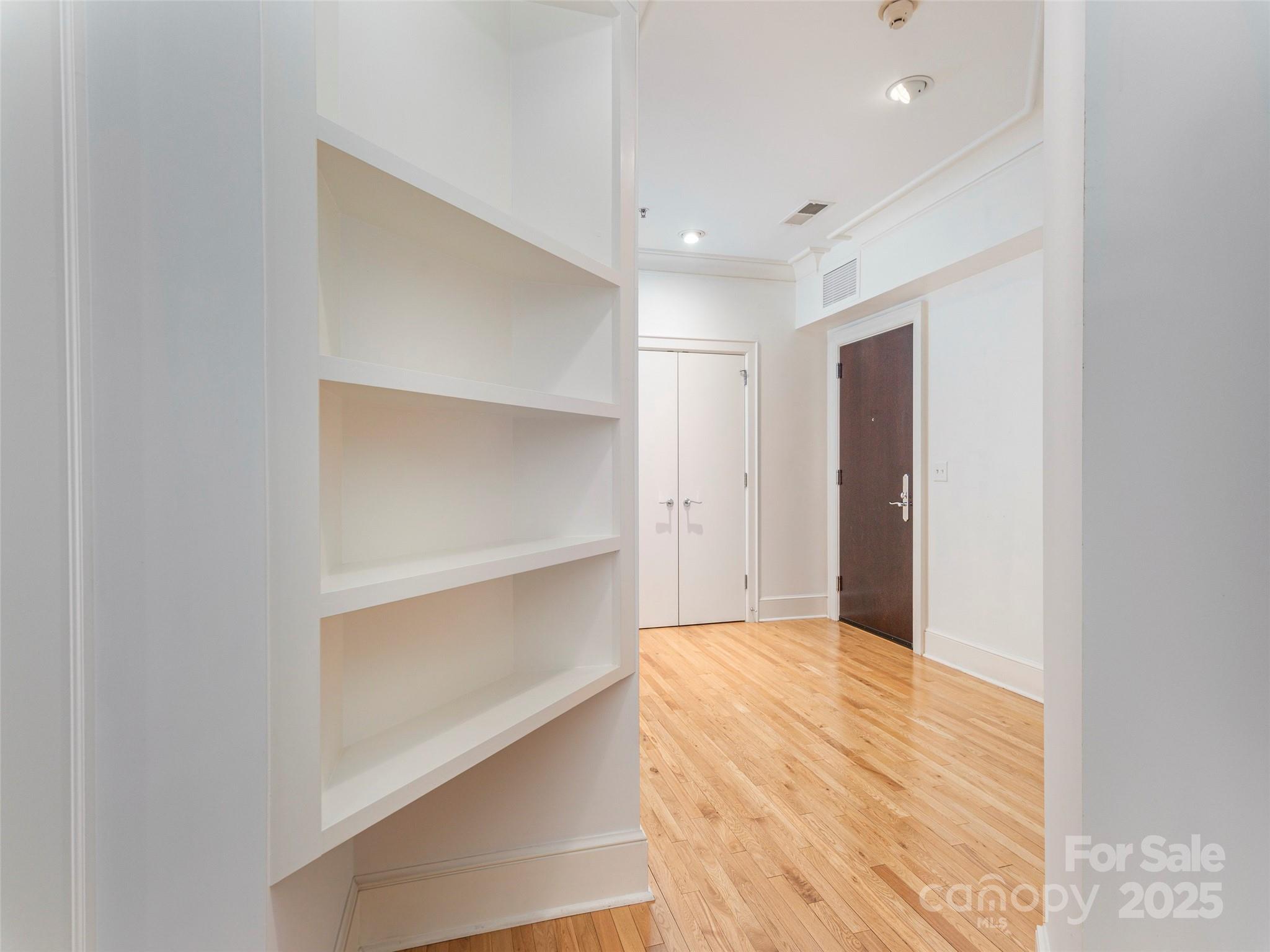 21 Battery Park Avenue 305