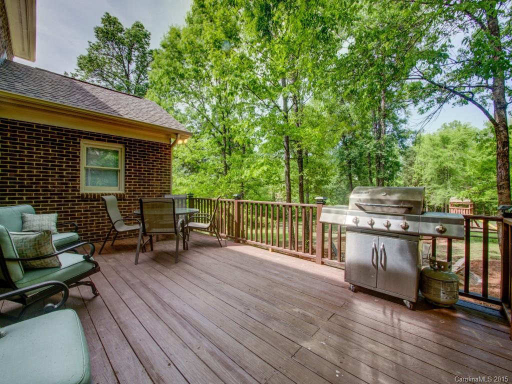 Pond Side - Residential