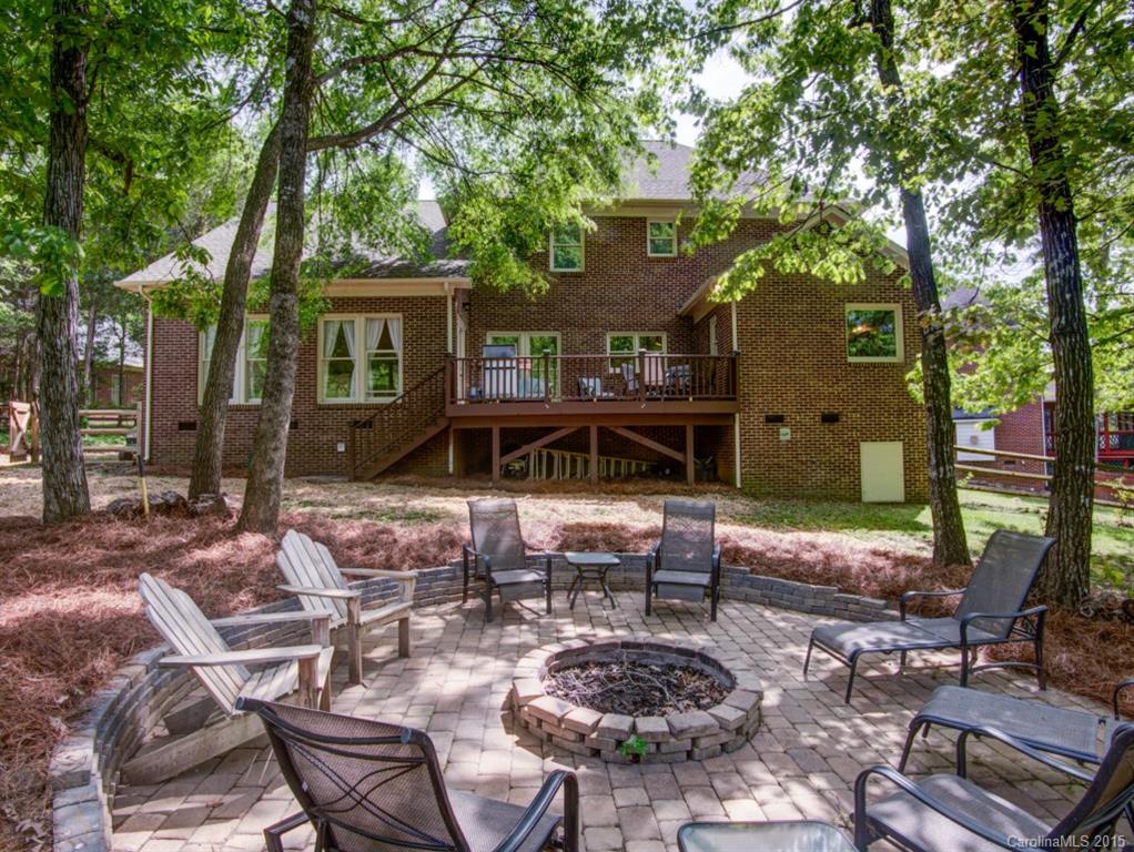 Pond Side - Residential