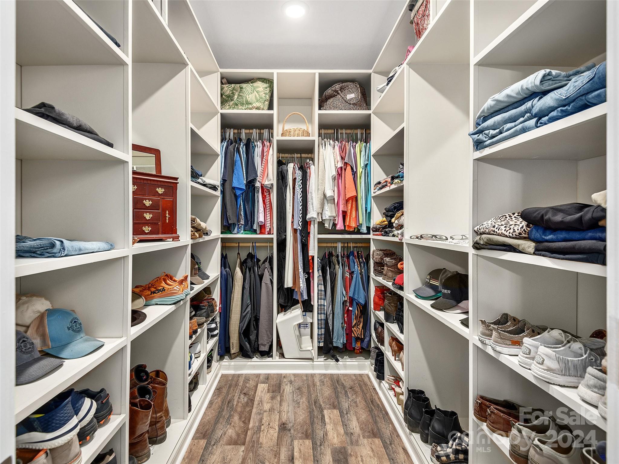 Jupiter Hills - Residential