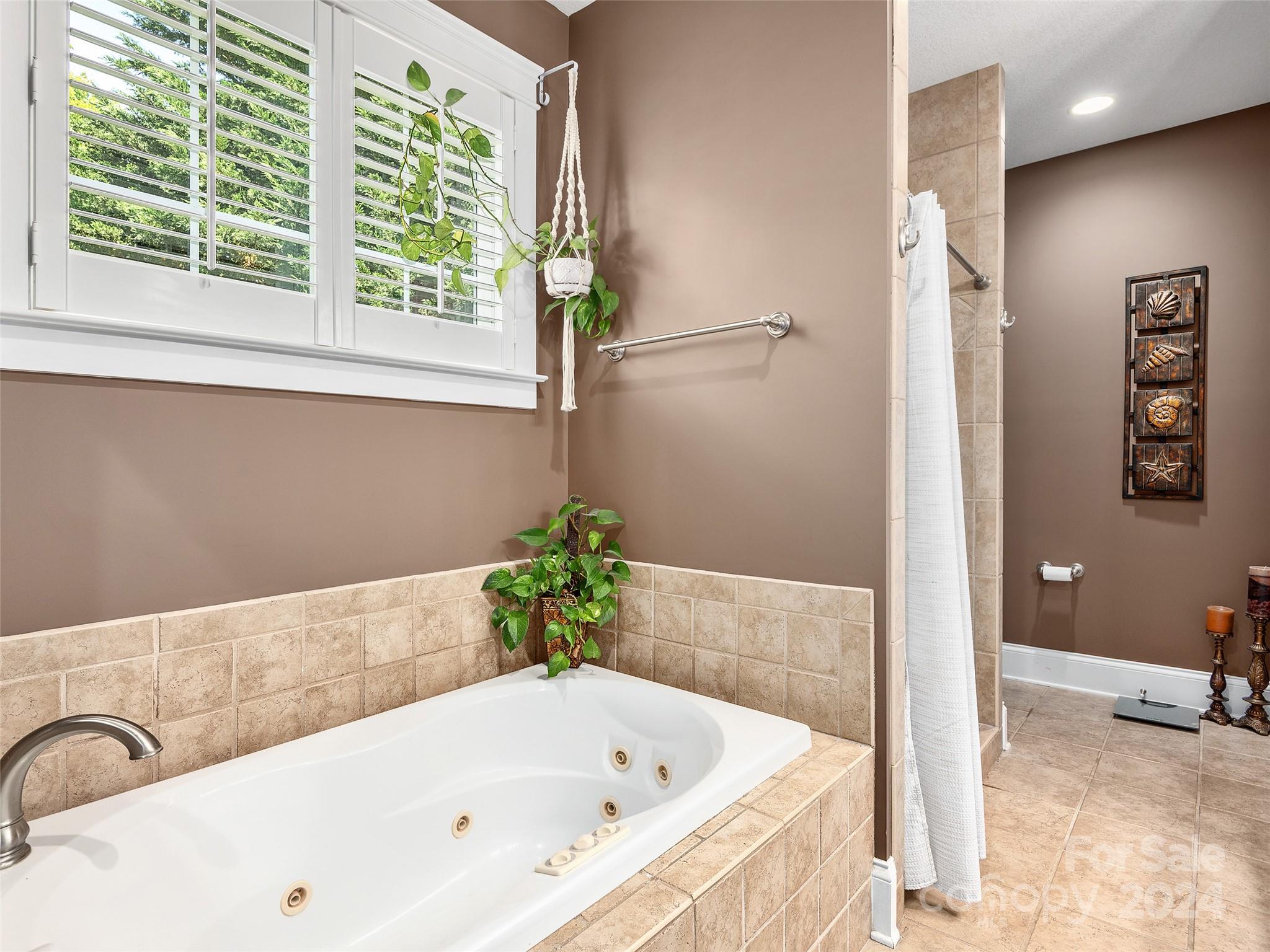 Jupiter Hills - Residential