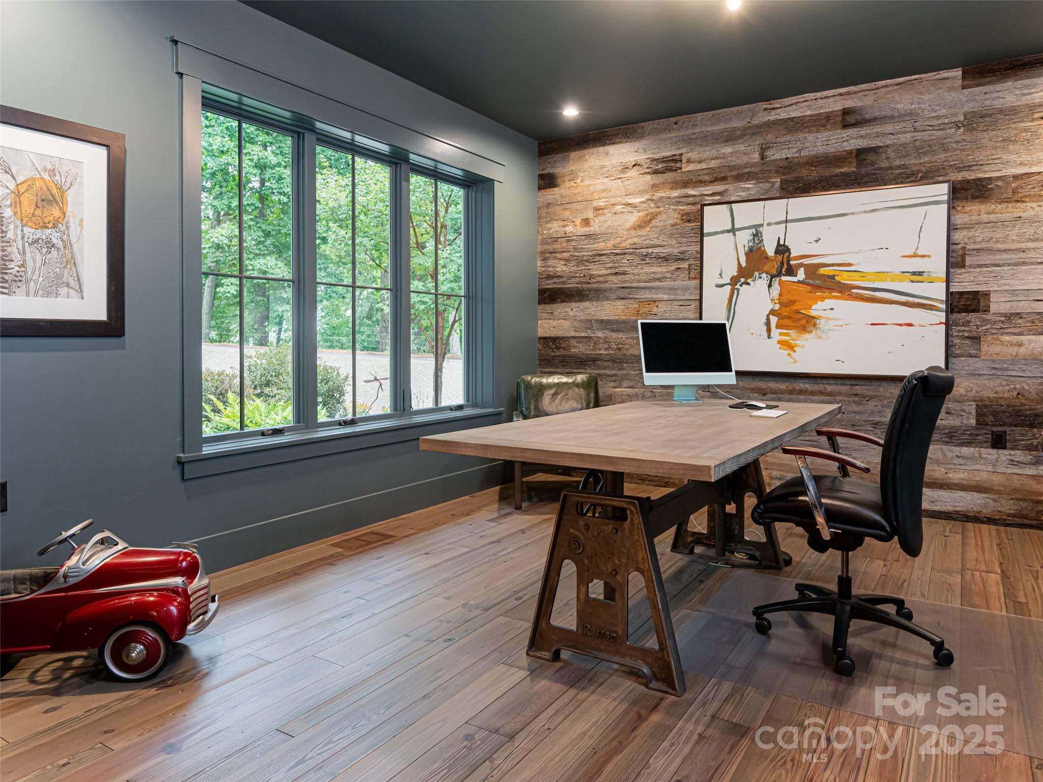 Pinchot Forest - Residential